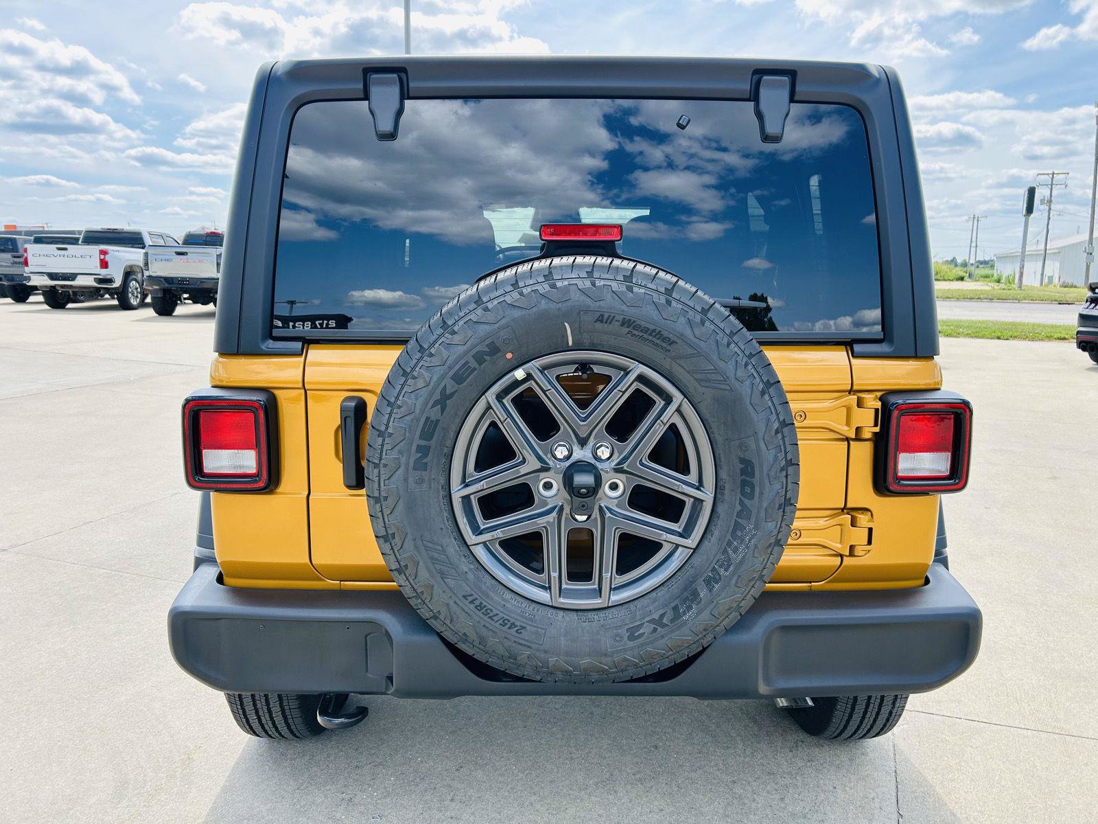 New 2026 Jeep Wrangler Unlimited Sport AWD/4WD image 33