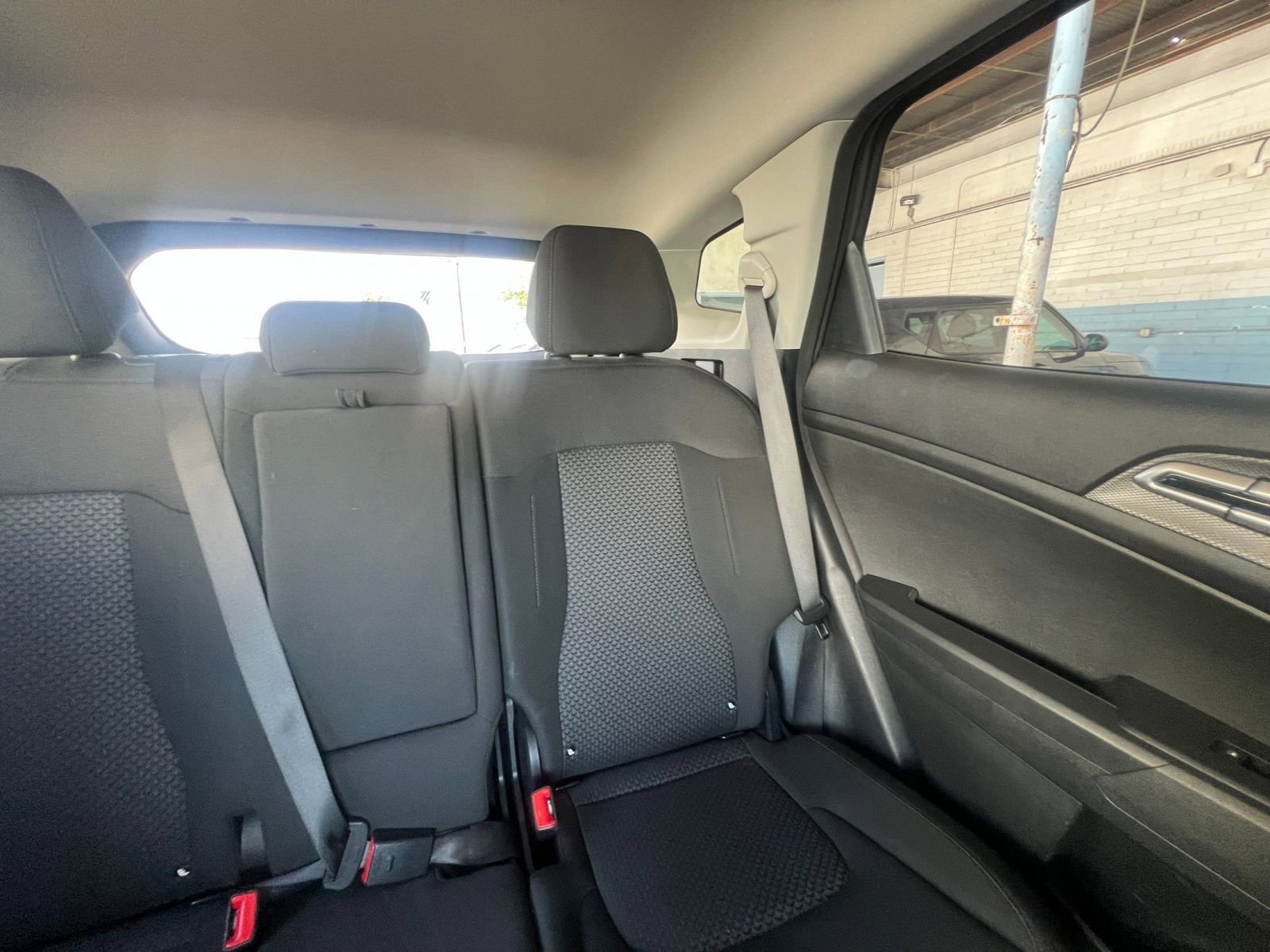 Used 2025 Kia Sportage LX image 37
