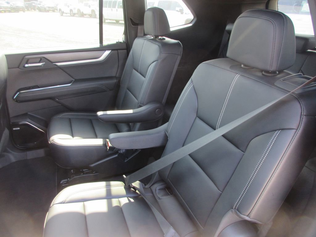 New 2026 GMC Acadia Elevation image 13