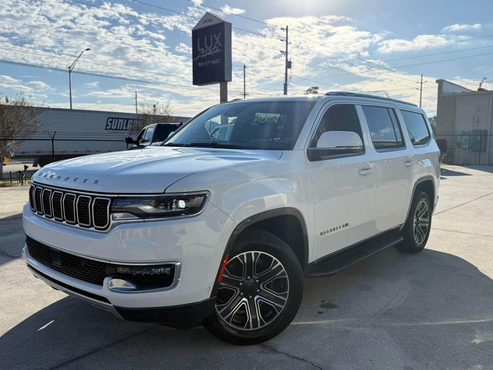 Used 2022 Jeep Wagoneer Series II image 1