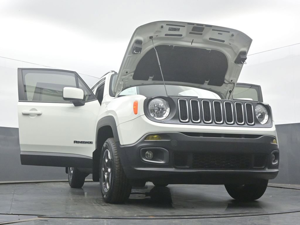 Used 2015 Jeep Renegade Latitude AWD/4WD image 56