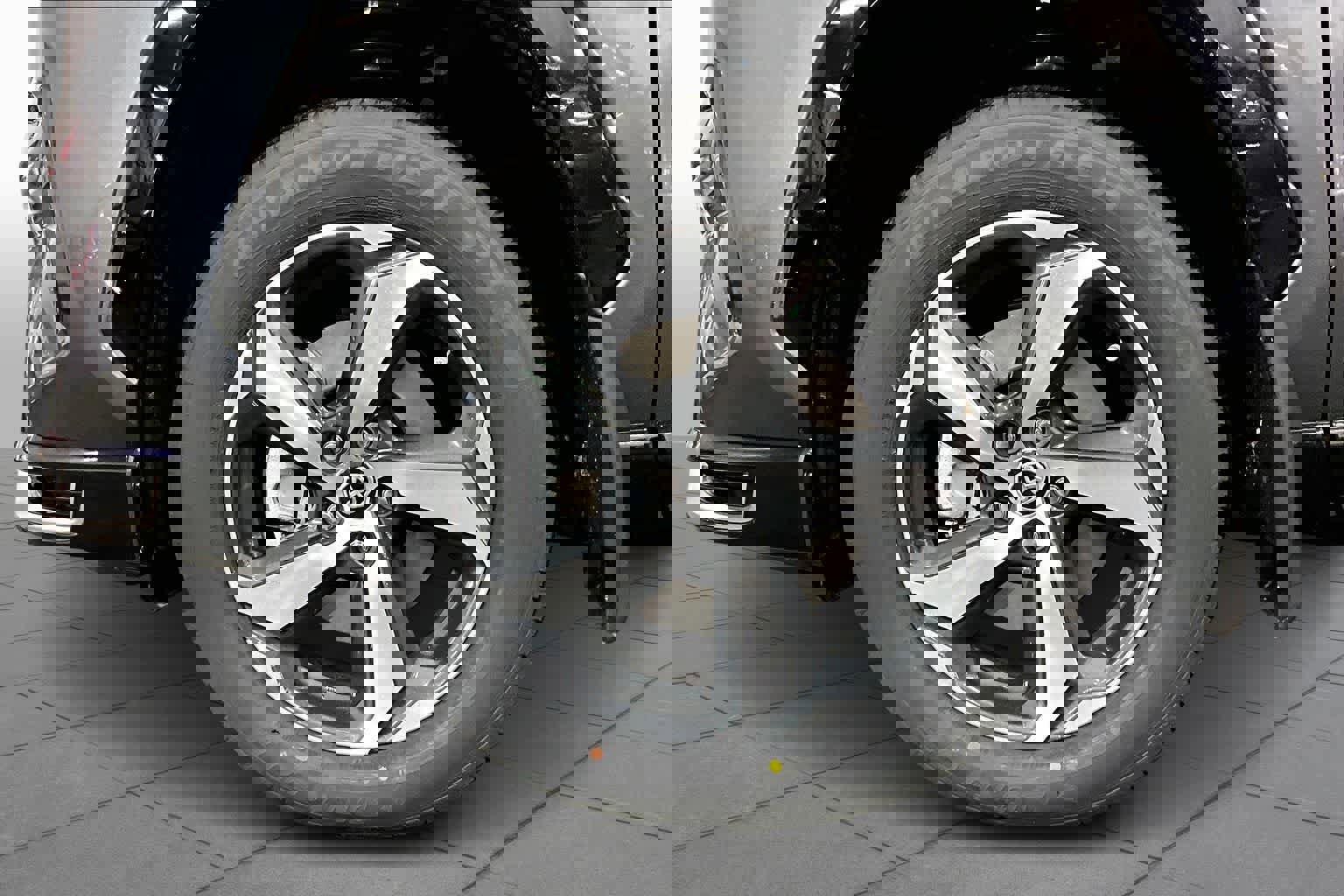 New 2025 Toyota RAV4 SE image 11