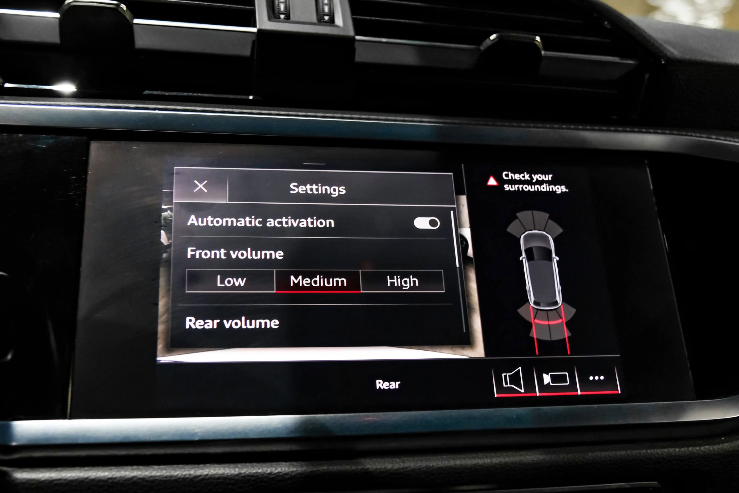 Used 2020 Audi Q3 2.0T Premium w/ Convenience Package AWD/4WD image 34