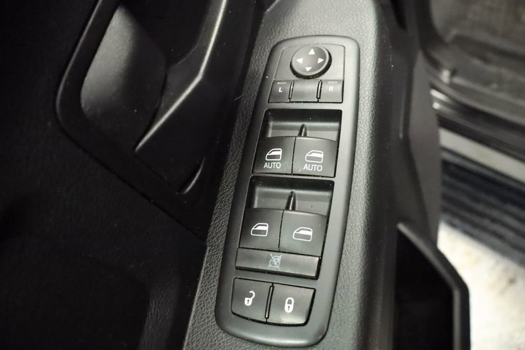 Certified 2016 RAM 1500 4x4 Crew Cab image 29