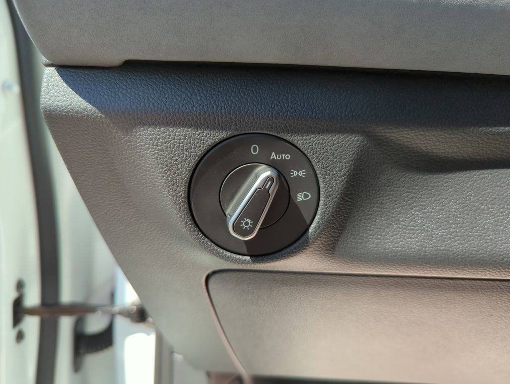 New 2026 Volkswagen Jetta SE FWD image 35
