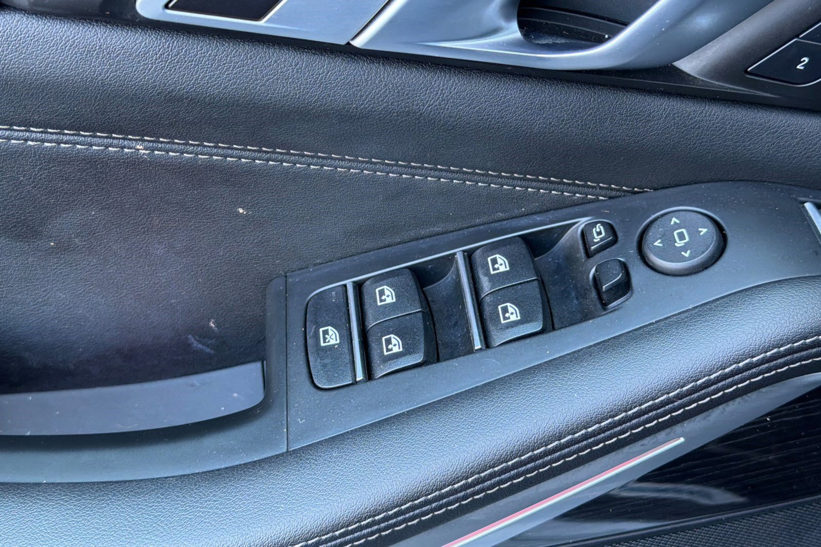 Certified 2024 BMW X5 xDrive40i w/ M Sport Package image 13