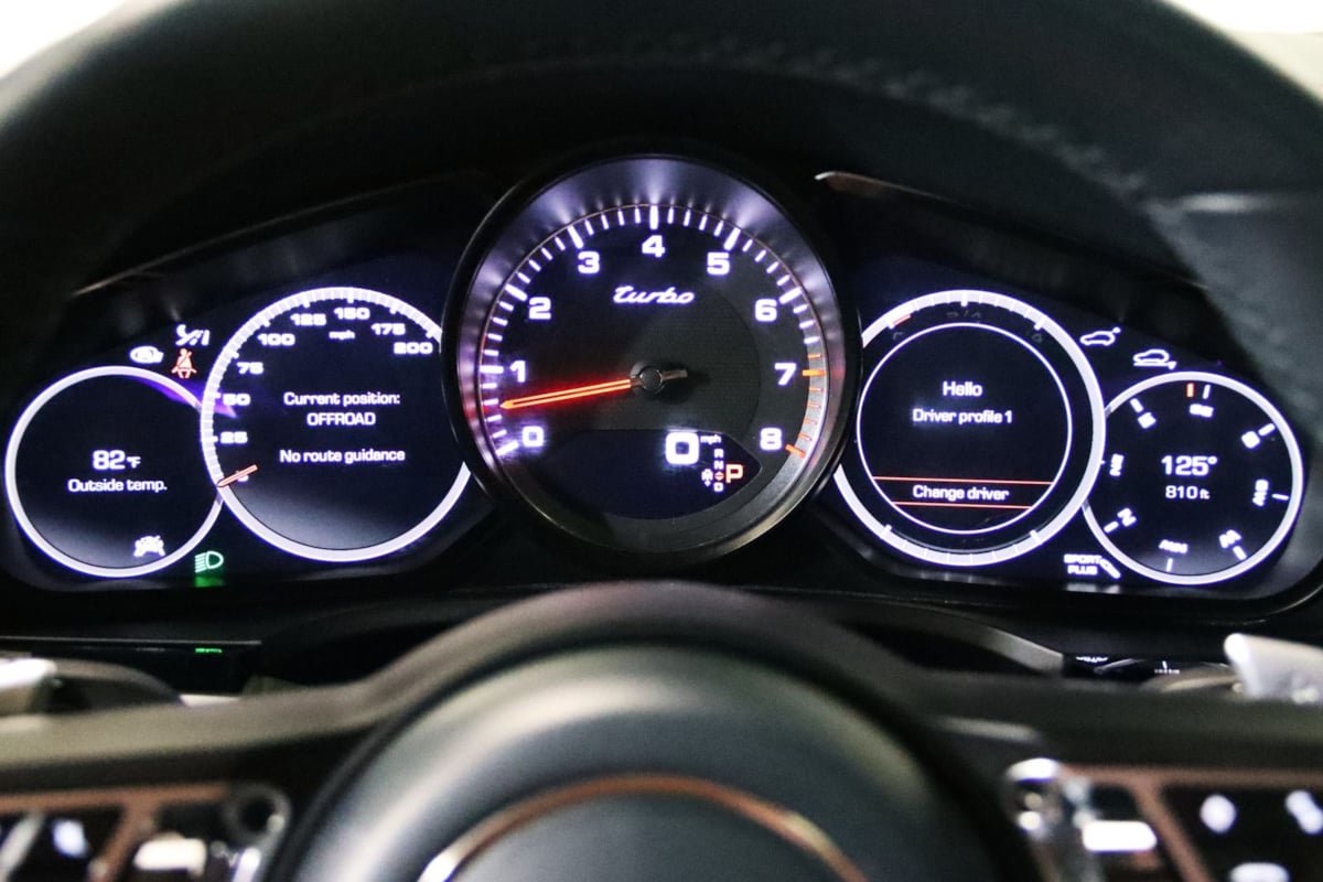 Used 2020 Porsche Cayenne Turbo AWD/4WD image 52