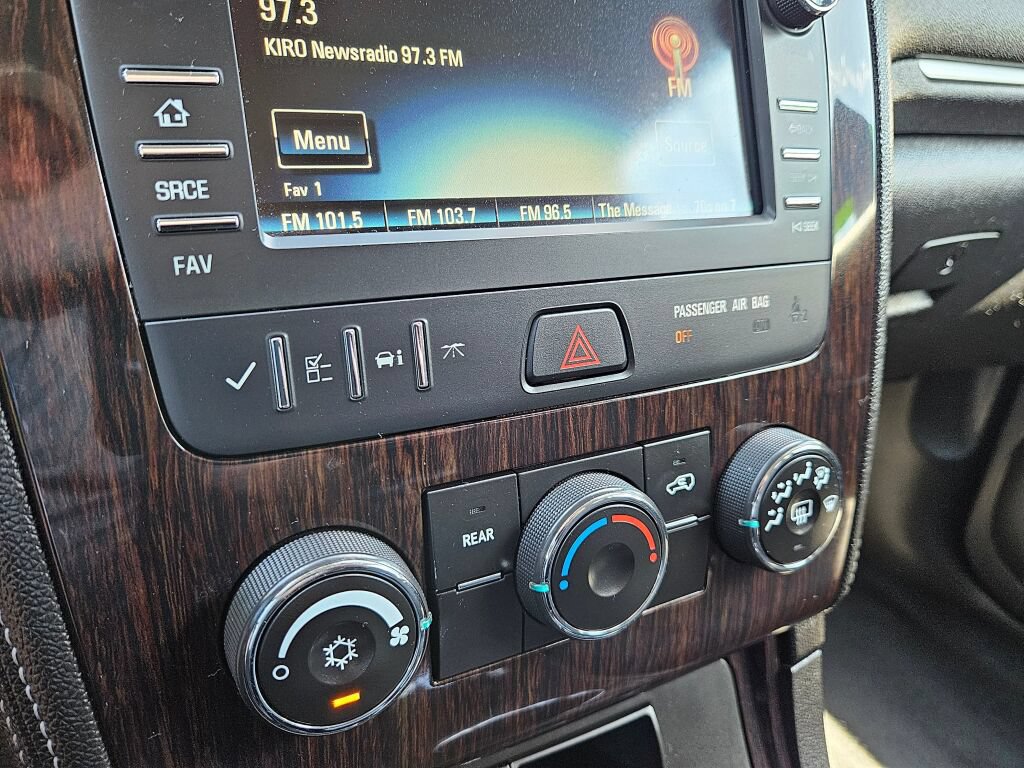 Used 2017 Chevrolet Traverse LT FWD image 26