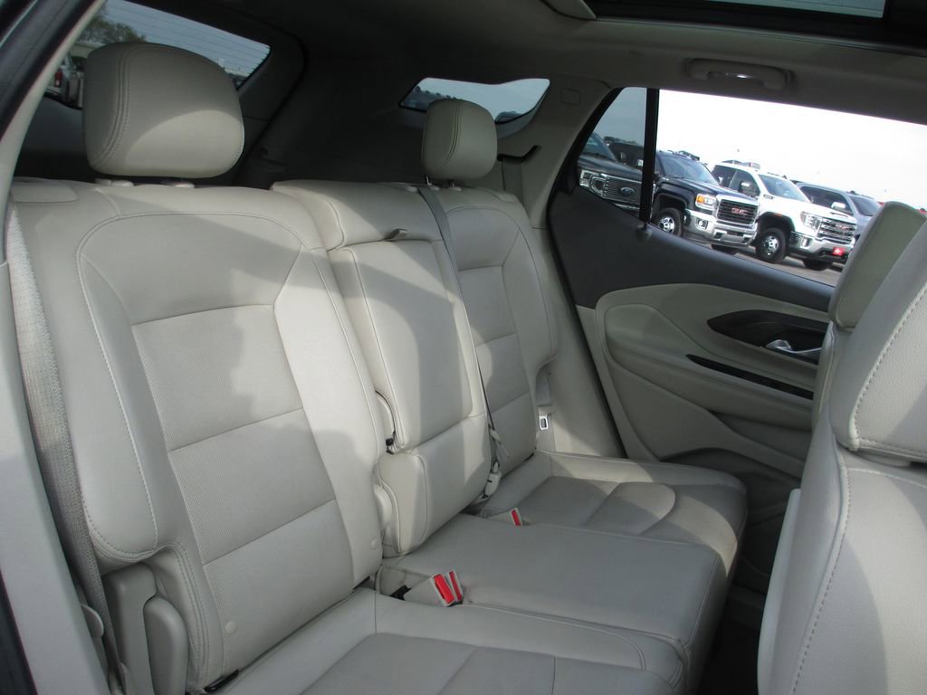 Used 2019 GMC Terrain Denali w/ Advanced Safety Package image 24