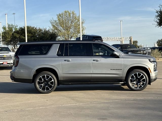 New 2026 Chevrolet Suburban RST w/ Comfort Package image 3