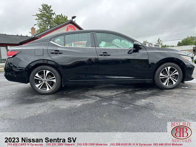 Used 2023 Nissan Sentra SV image 2