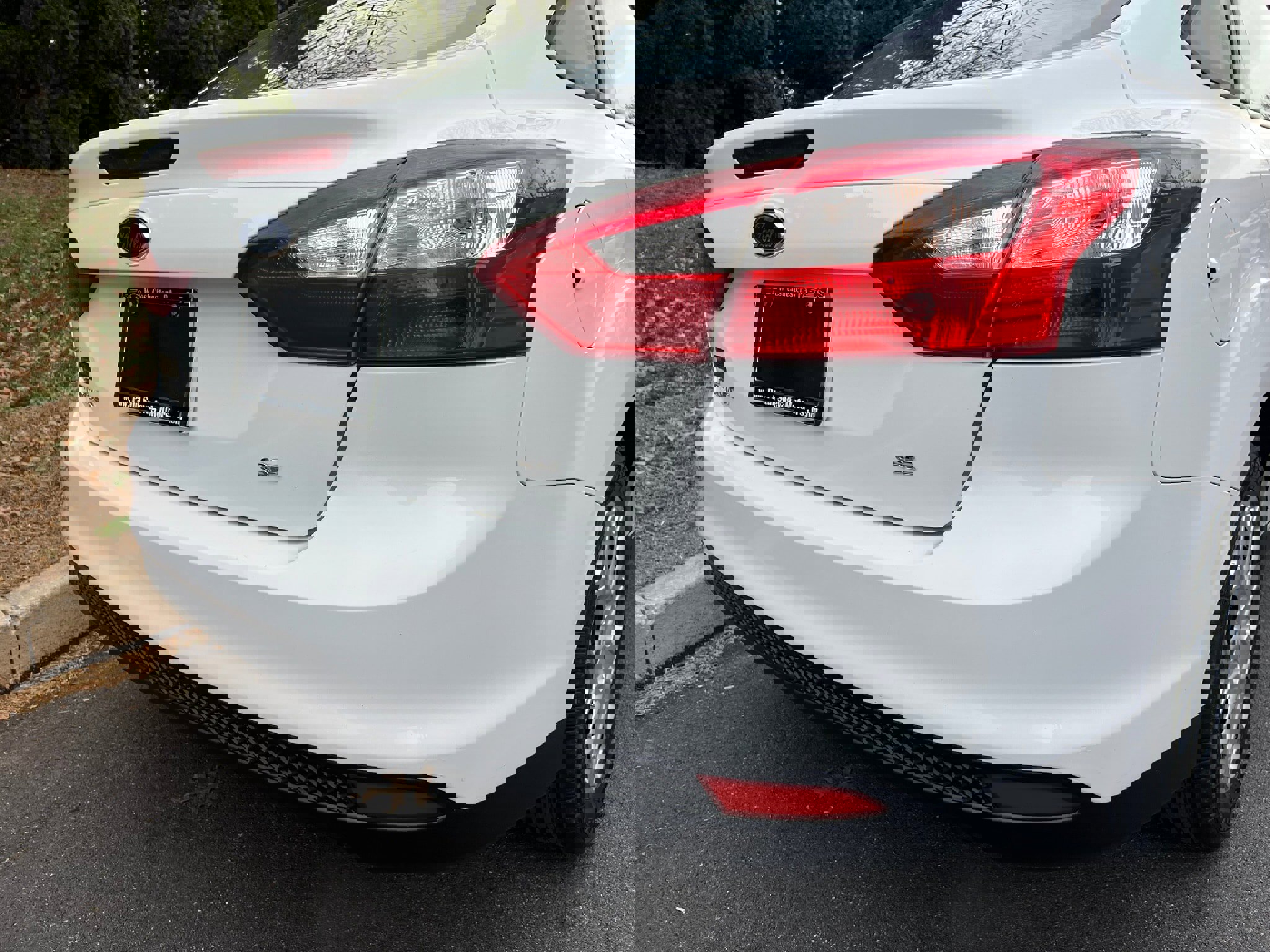 Used 2012 Ford Focus SE image 40