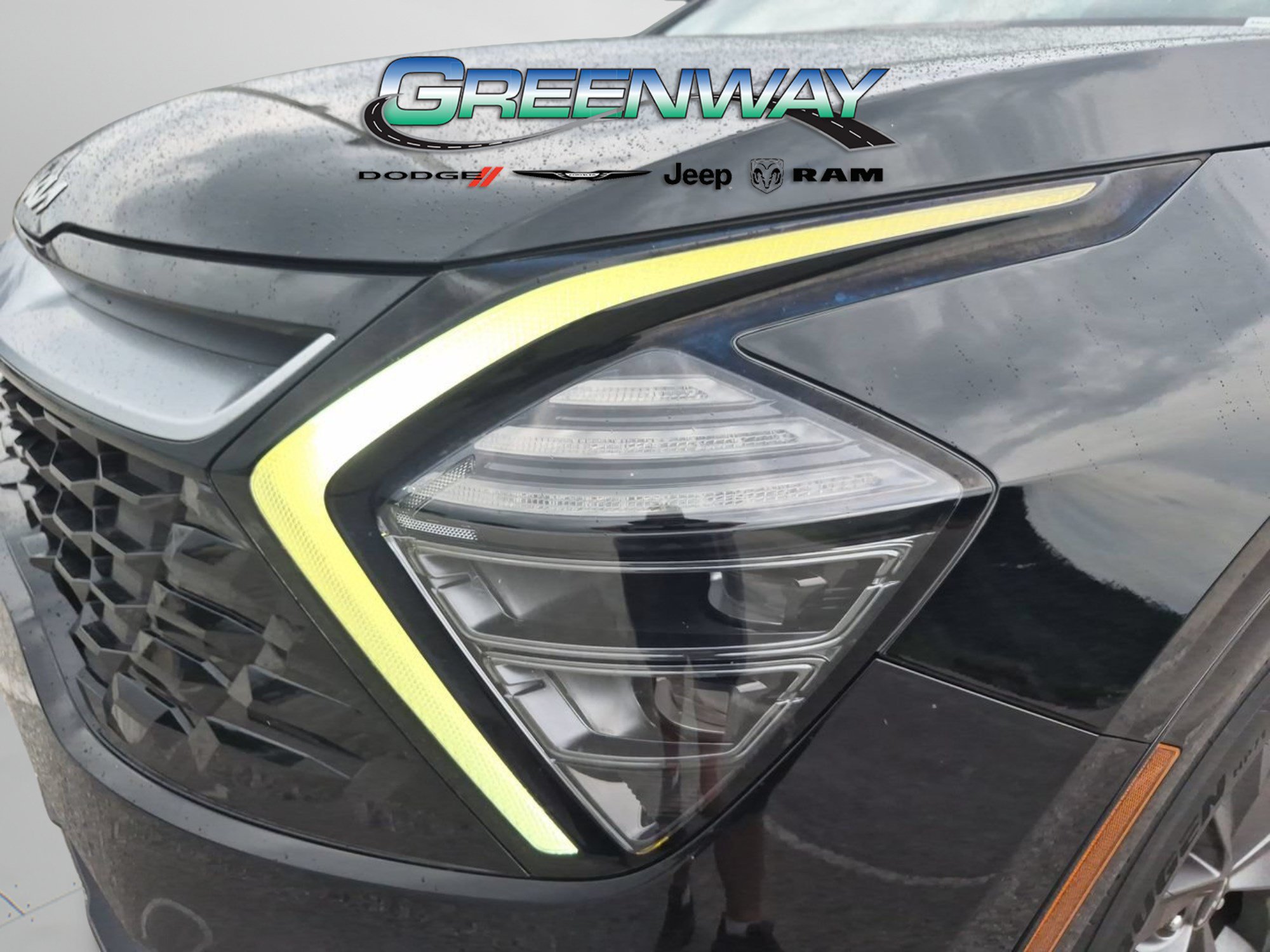 Used 2025 Kia Sportage SX FWD image 5