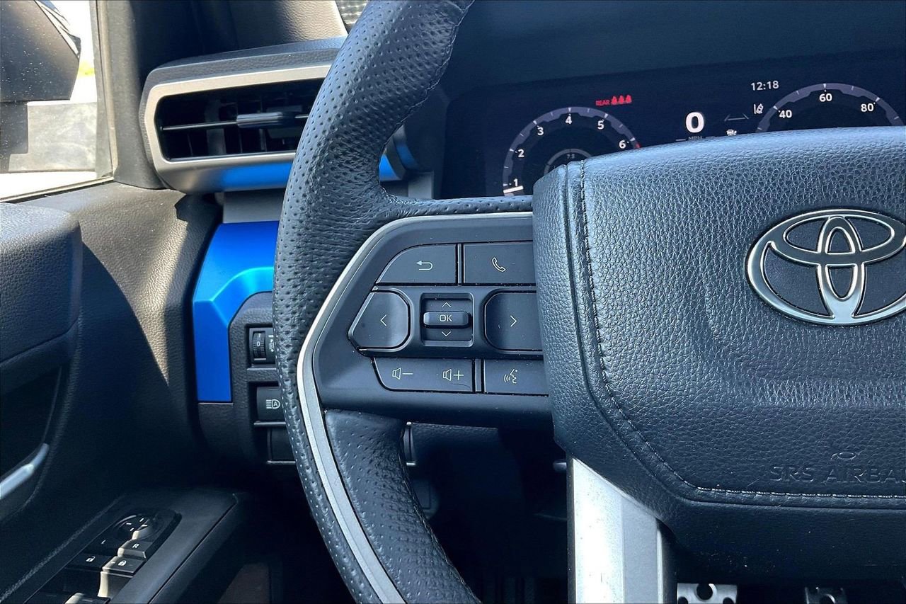 Used 2024 Toyota Tacoma TRD Sport image 30