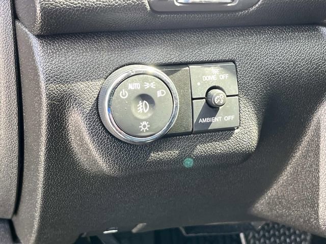 Used 2015 Chevrolet Traverse LT image 32