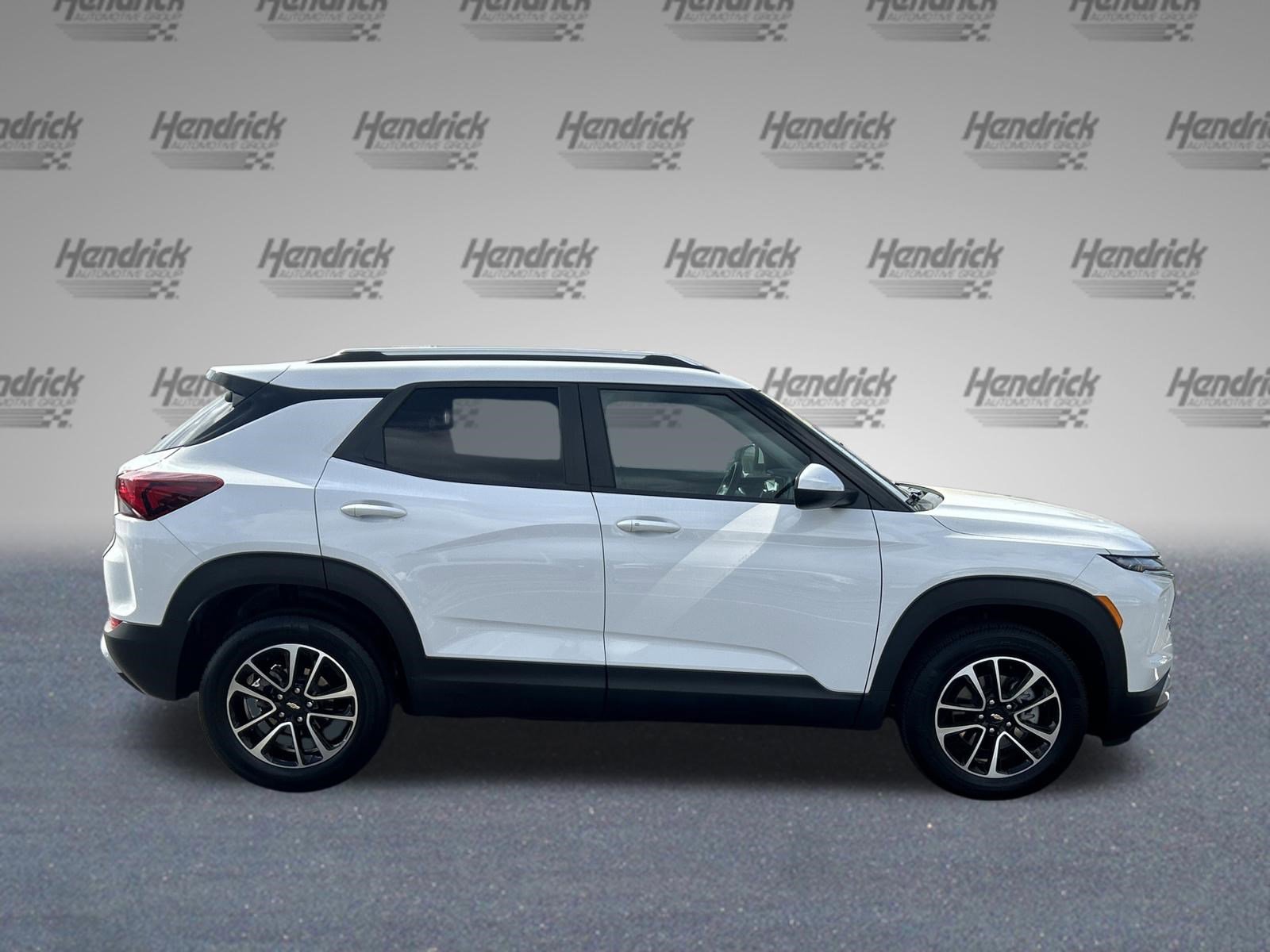 Used 2025 Chevrolet TrailBlazer LT AWD/4WD image 11