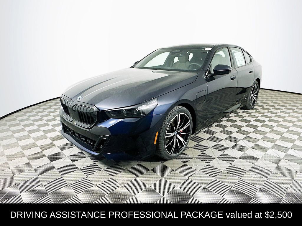 New 2026 BMW 550e xDrive w/ Executive Package image 4