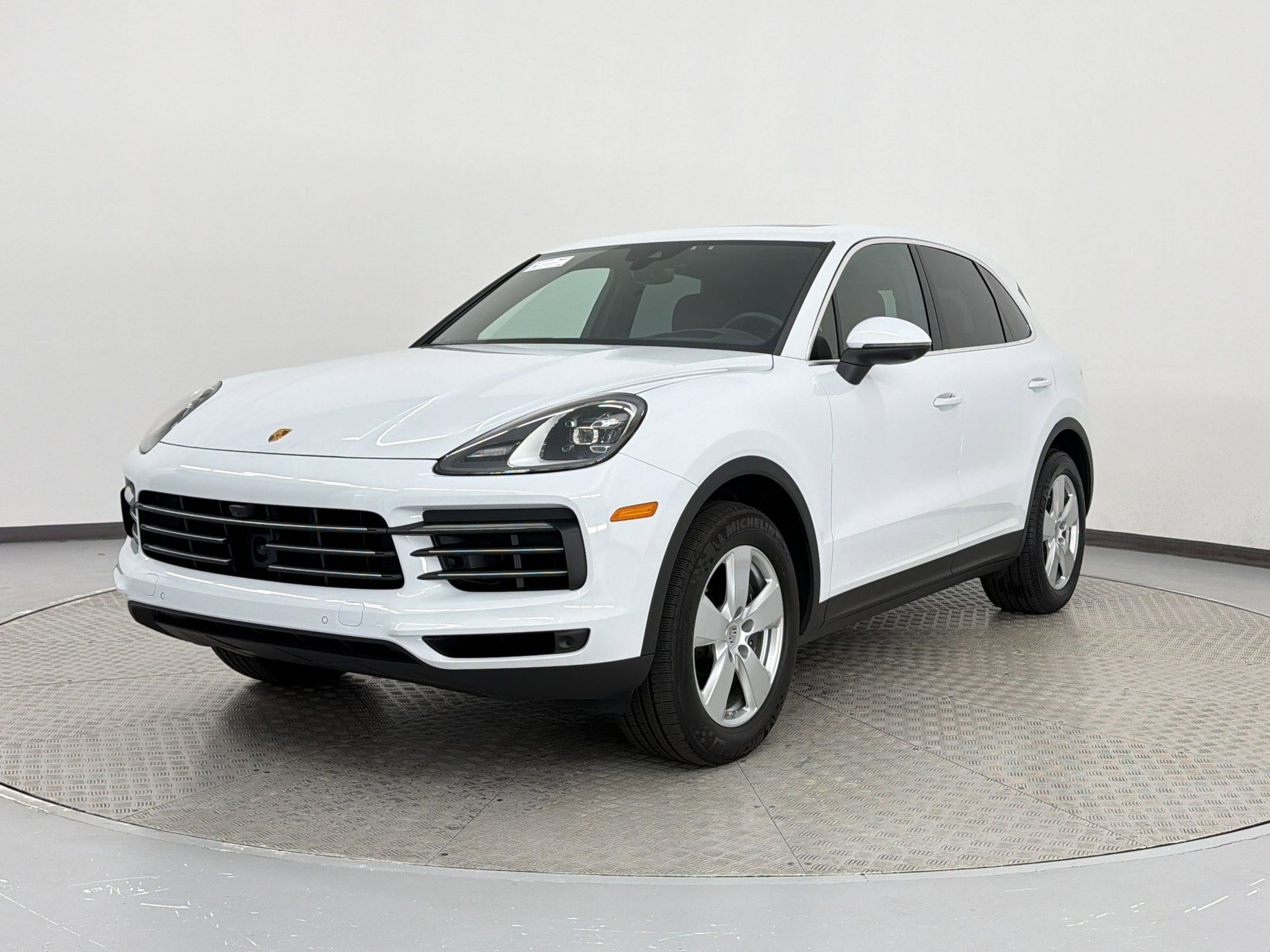Certified 2022 Porsche Cayenne AWD/4WD image 1