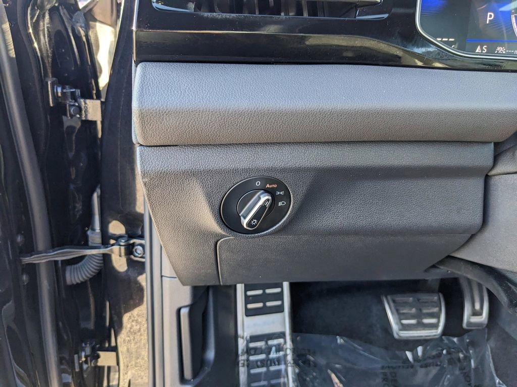 Used 2025 Volkswagen Jetta Sport image 22