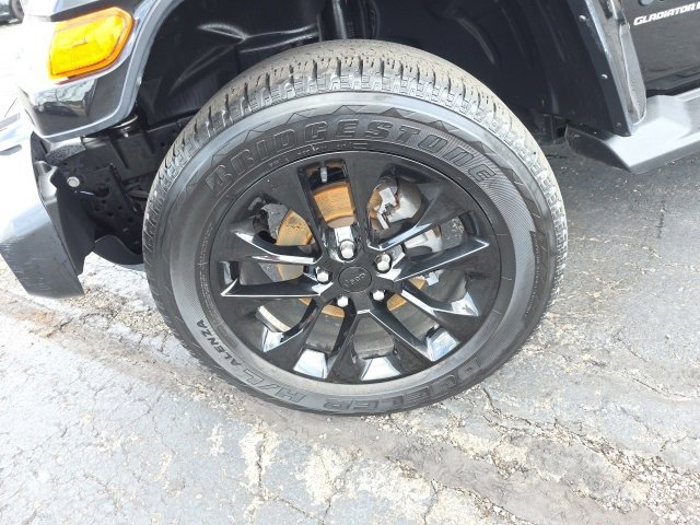 Used 2023 Jeep Gladiator Overland image 51