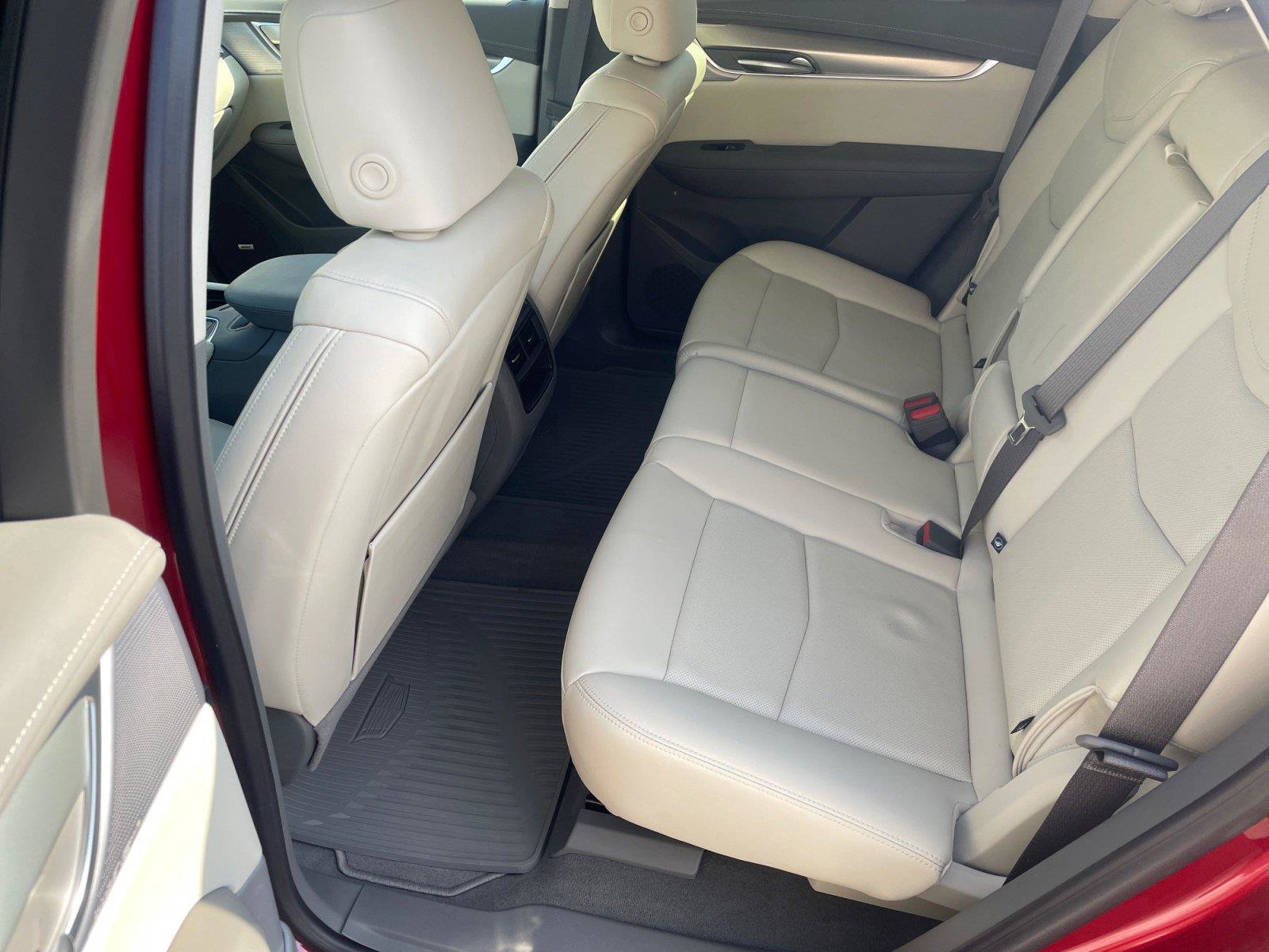 Used 2025 Cadillac XT5 Premium Luxury AWD/4WD image 13