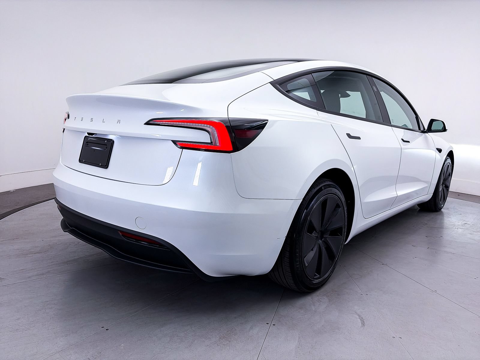 Used 2024 Tesla Model 3 Standard Range RWD image 16