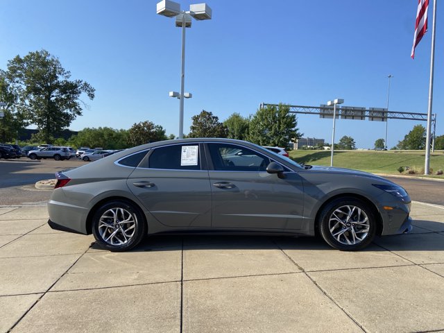 Used 2023 Hyundai Sonata SEL FWD image 4