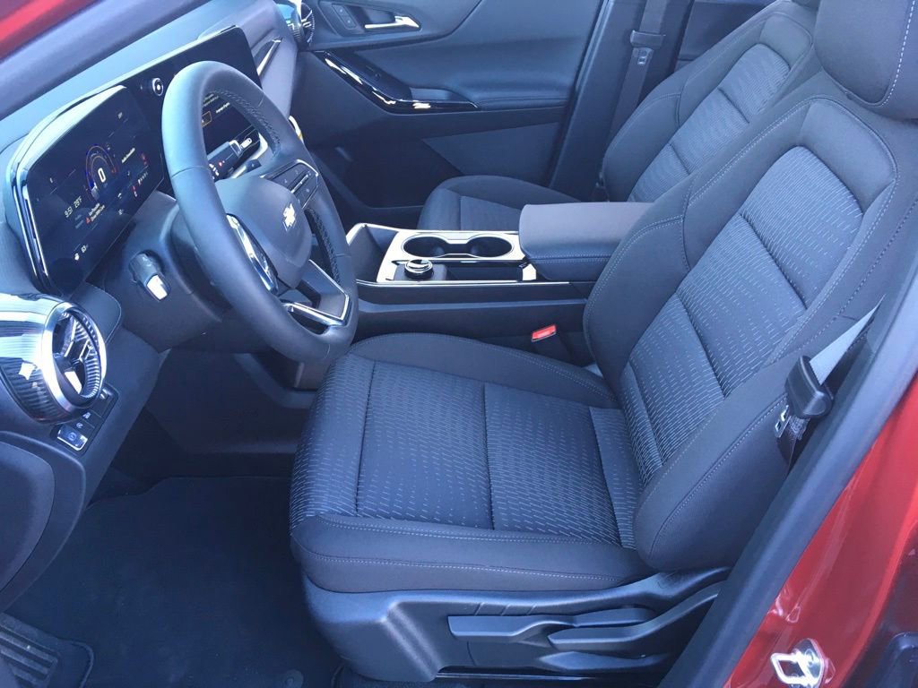 New 2026 Chevrolet Equinox LT w/ Safety and Technology Package image 7