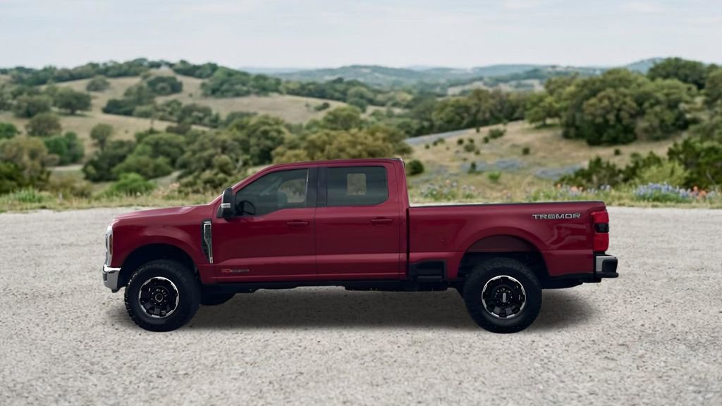 Used 2025 Ford F250 Lariat w/ Tremor Off-Road Package AWD/4WD image 5