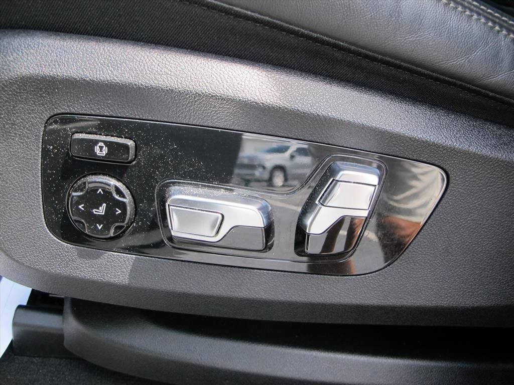 Used 2022 BMW X6 M50i w/ Executive Package AWD/4WD image 13
