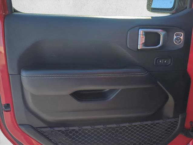 Used 2020 Jeep Wrangler Unlimited Sahara w/ Uconnect 4C Nav & Sound Group image 8