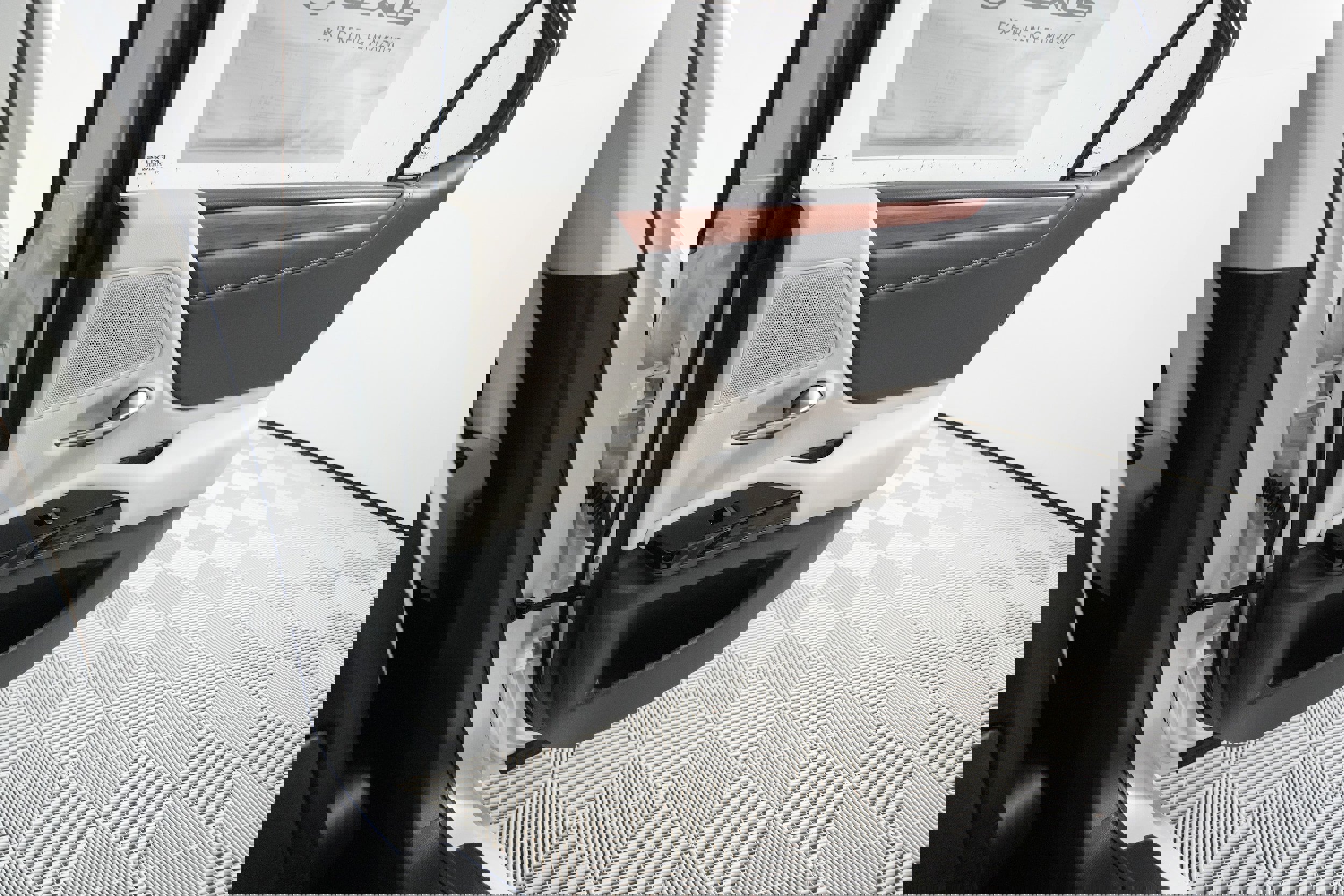 New 2025 Lexus ES 350 w/ Premium Package image 15