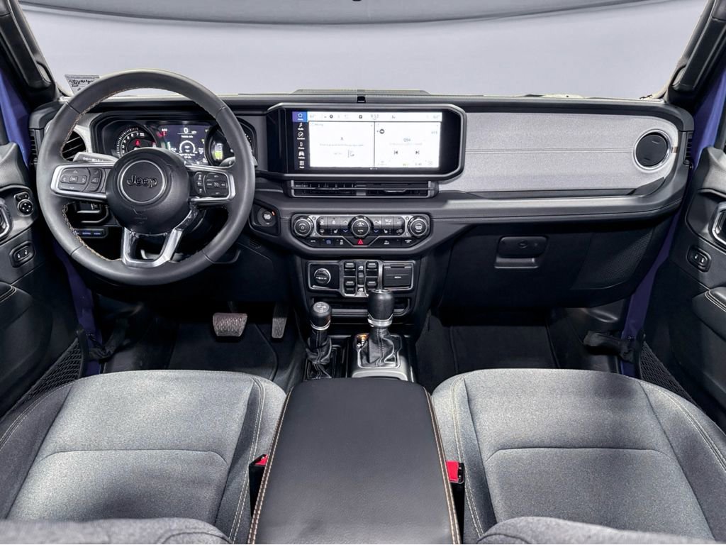 Used 2024 Jeep Wrangler Sahara image 17