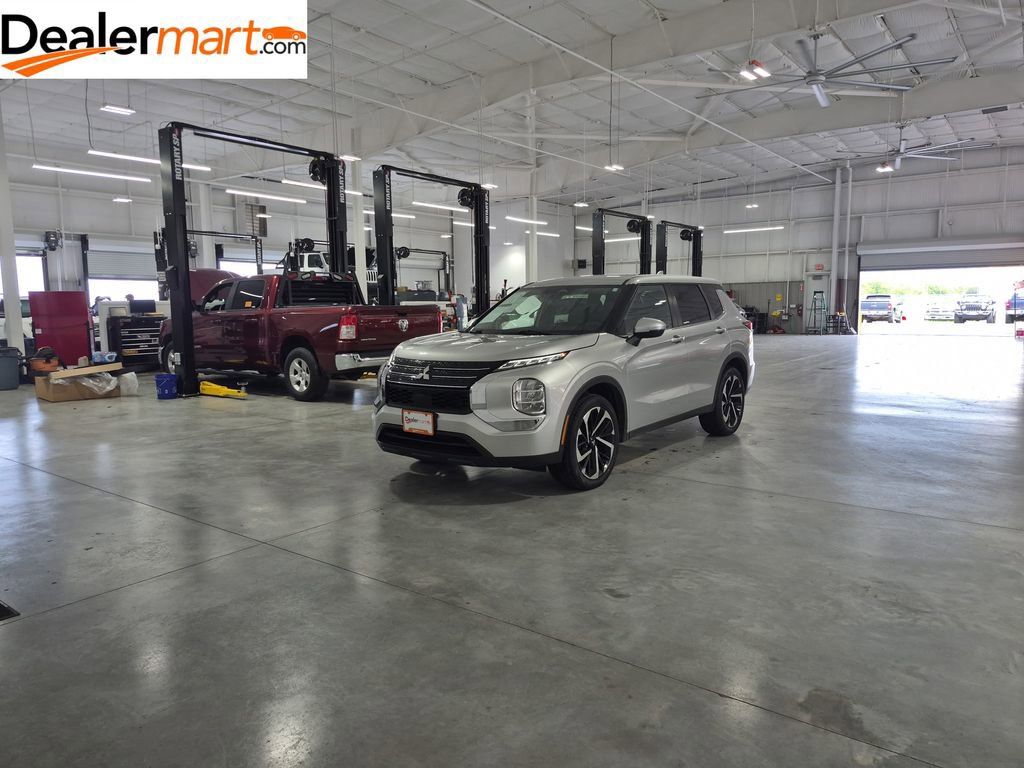 Used 2022 Mitsubishi Outlander ES