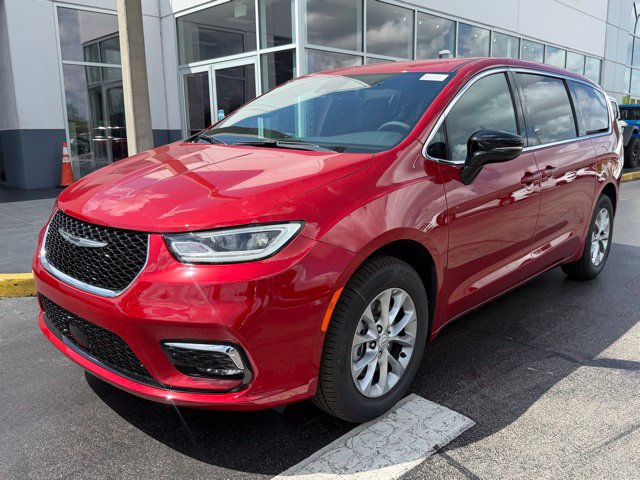 New 2026 Chrysler Pacifica Select AWD/4WD image 4