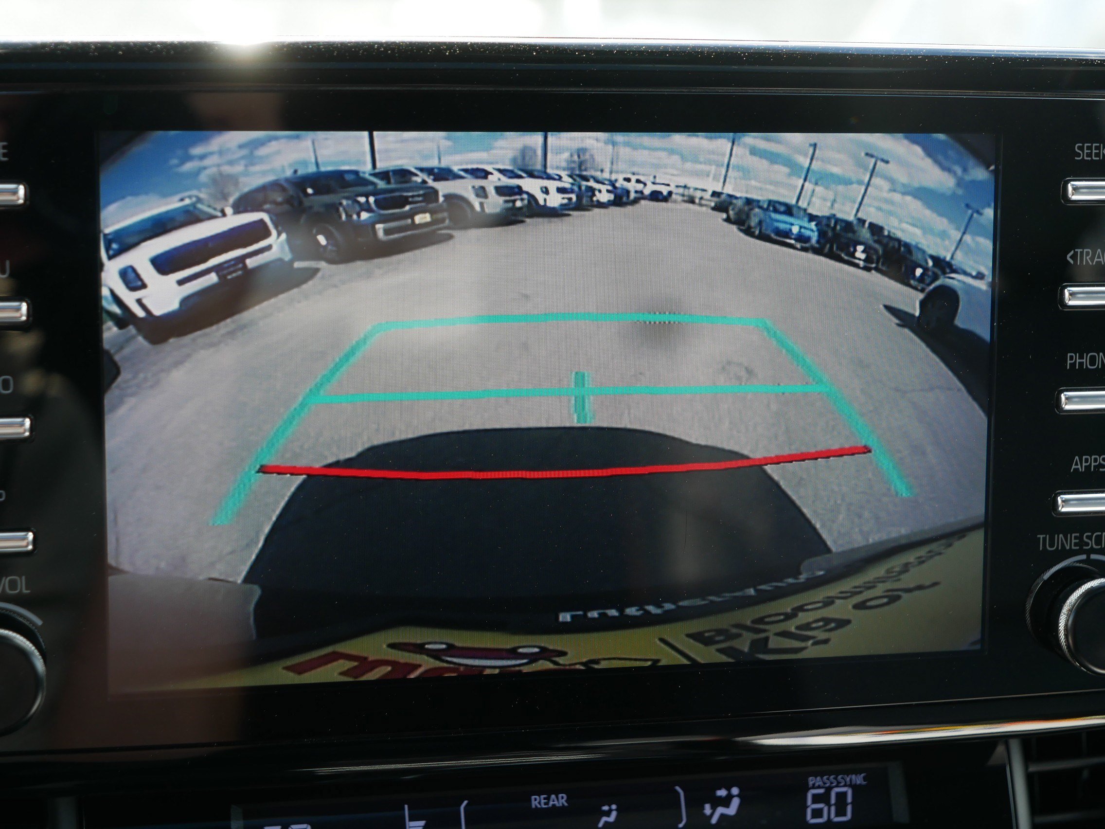 Used 2021 Toyota Sienna XSE FWD image 27