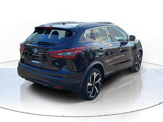 Used 2022 Nissan Rogue Sport SL w/ Premium Package FWD image 2