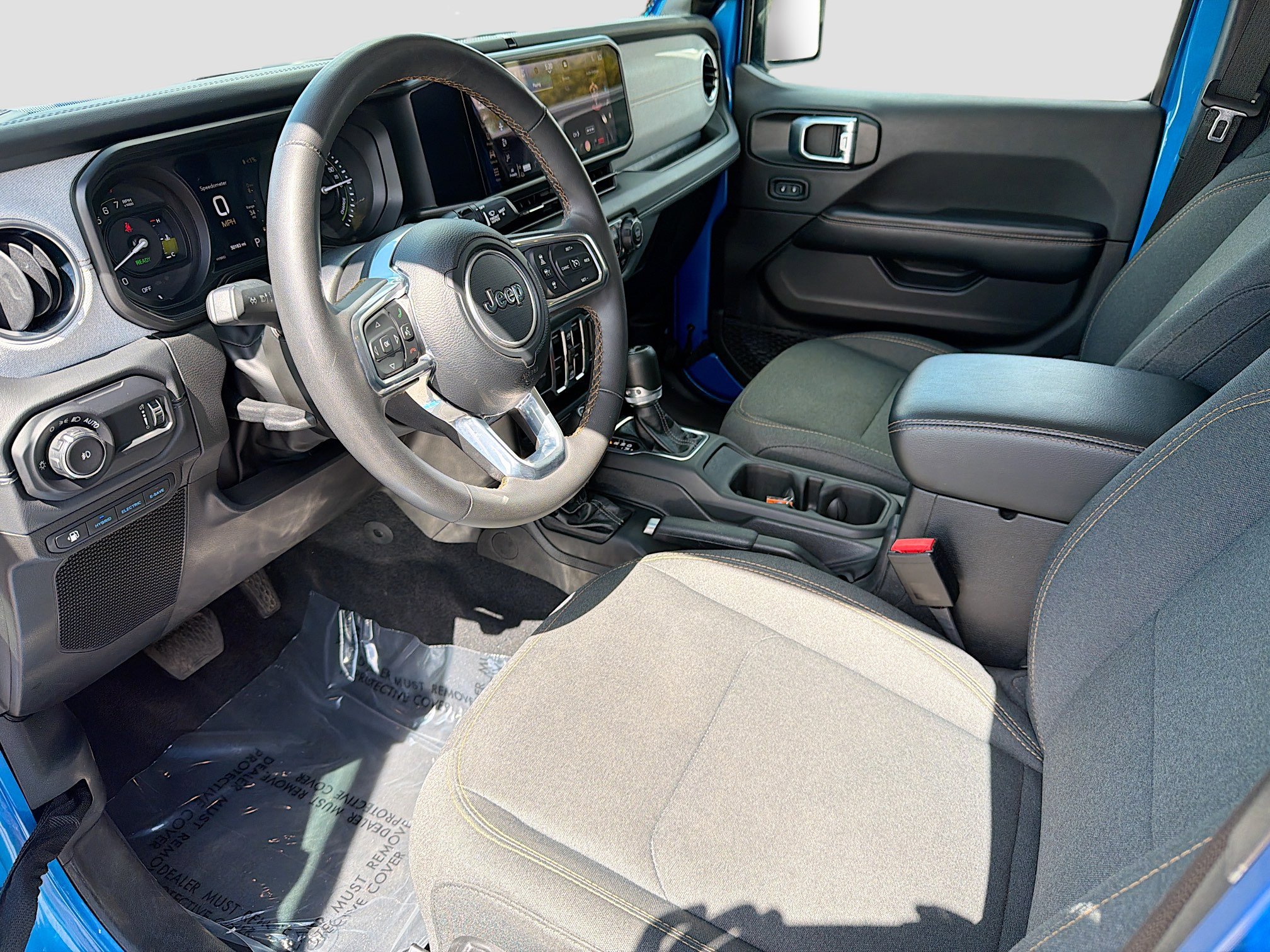 Used 2024 Jeep Wrangler Sahara image 25