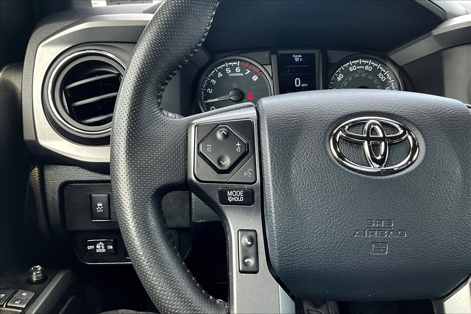 Used 2023 Toyota Tacoma TRD Sport AWD/4WD image 19