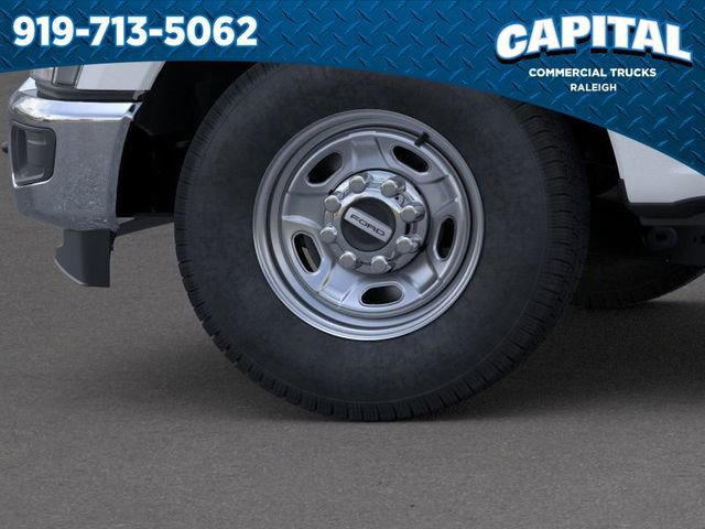 New 2026 Ford F250 XL w/ XL Chrome Package image 19