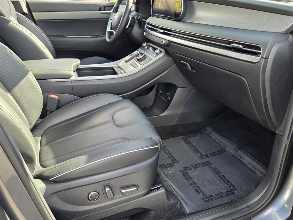 Certified 2023 Hyundai Palisade SEL image 16