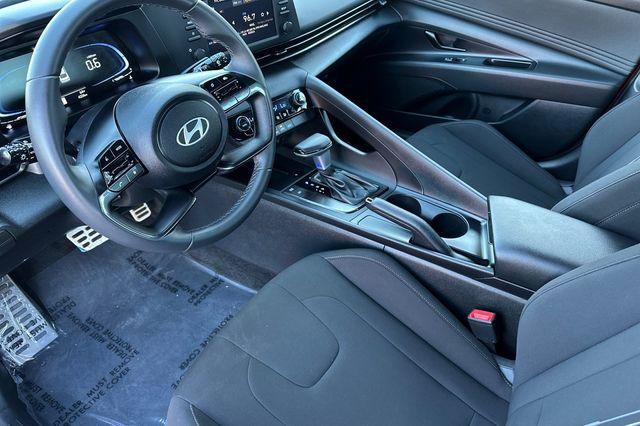 Used 2025 Hyundai Elantra Sport image 10
