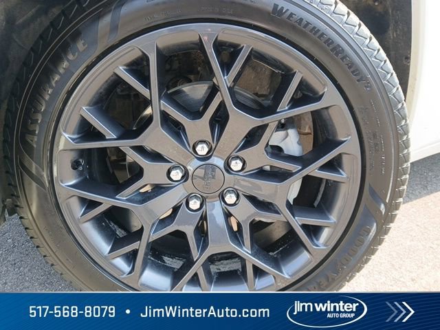 Used 2024 Jeep Grand Cherokee L Summit AWD/4WD image 3