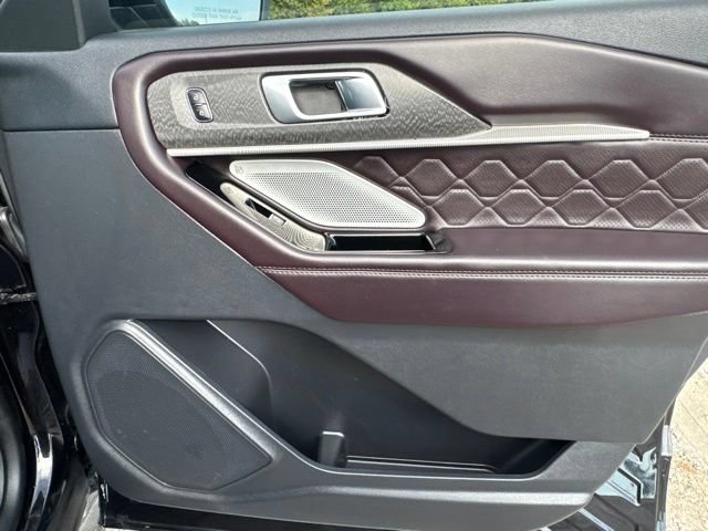 Used 2025 Ford Explorer Platinum w/ LUX Leather Package AWD/4WD image 21