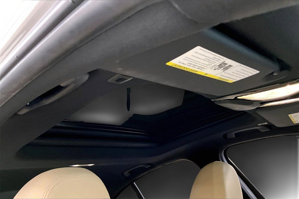 Used 2019 BMW 330i Sedan w/ Driving Assistance Package image 25