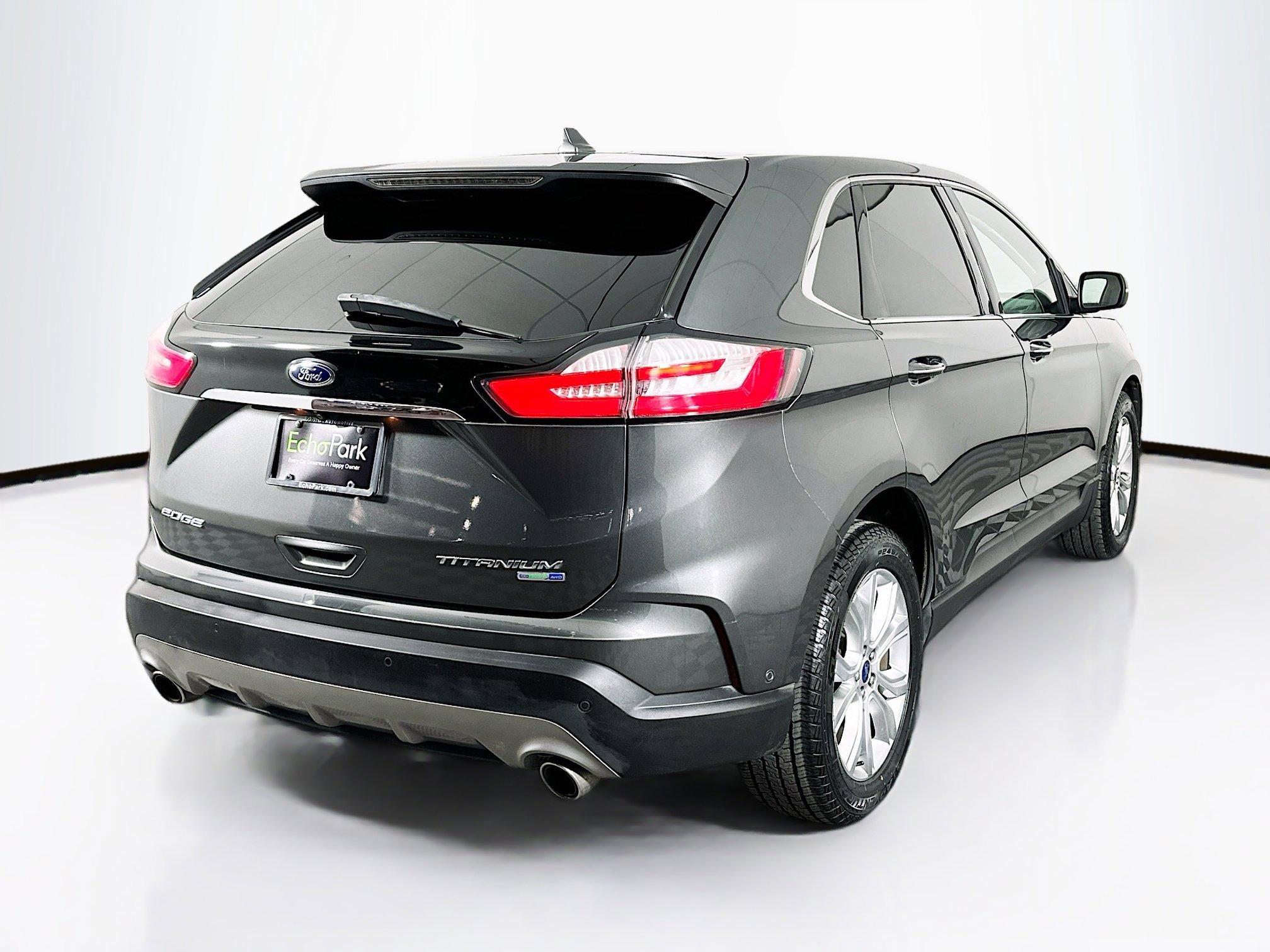 Used 2020 Ford Edge Titanium w/ Equipment Group 301A image 9