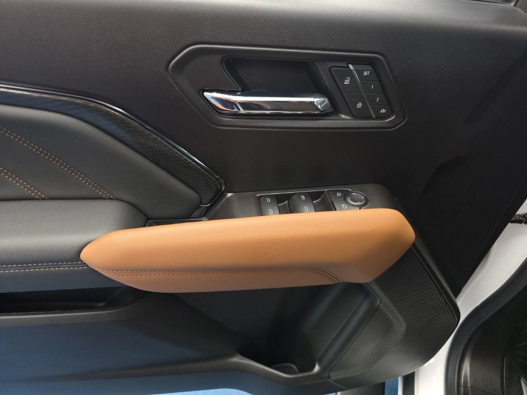 Certified 2025 GMC Canyon AT4 AWD/4WD image 19