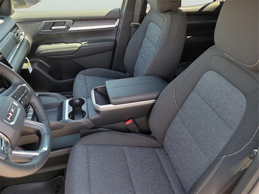 New 2026 GMC Terrain Elevation image 14