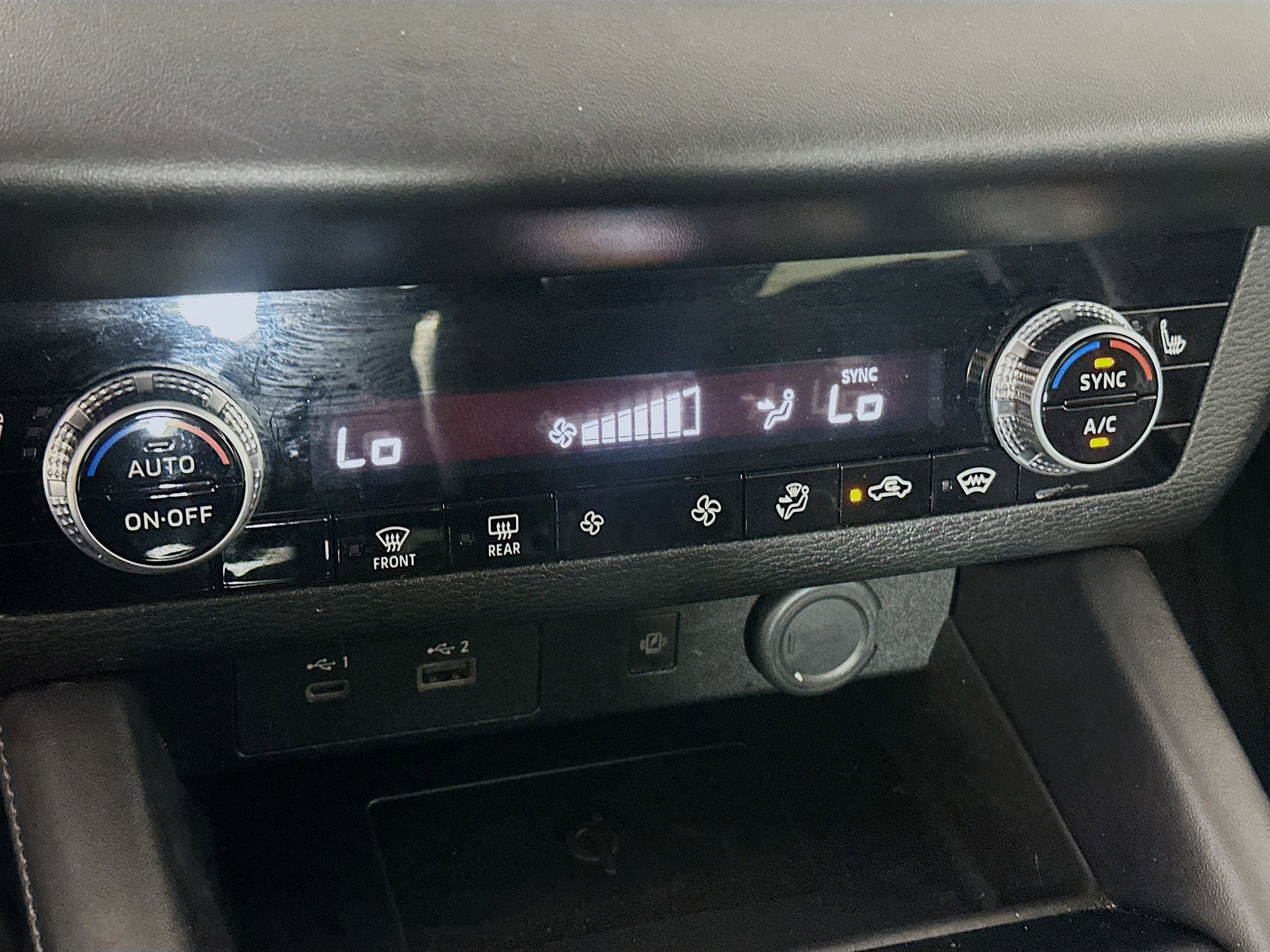 Used 2024 Mitsubishi Outlander SE image 24