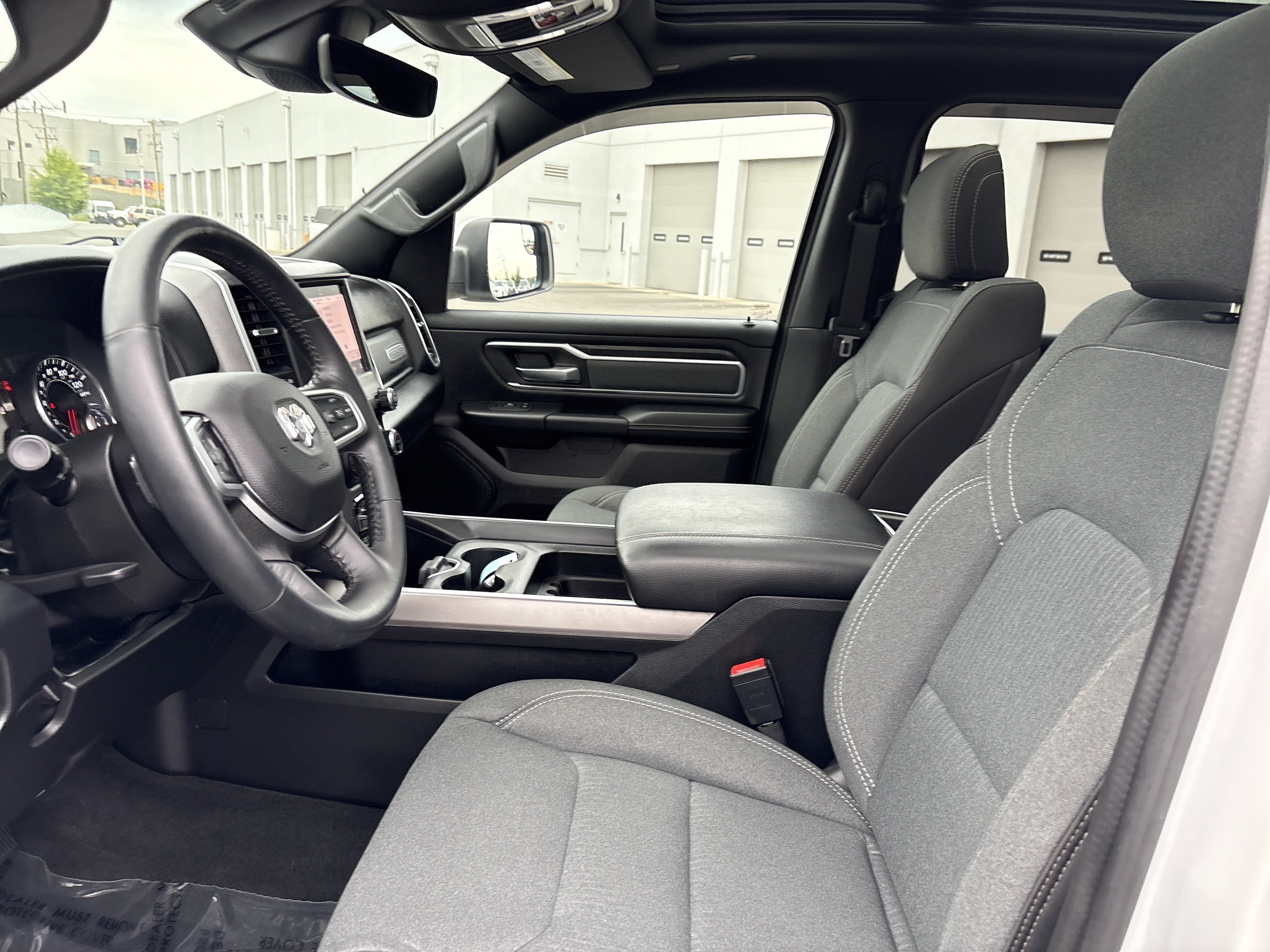 Used 2022 RAM 1500 Big Horn AWD/4WD image 18
